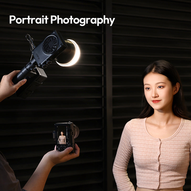 Ulanzi C01 100W COB light – Soft light for portraits