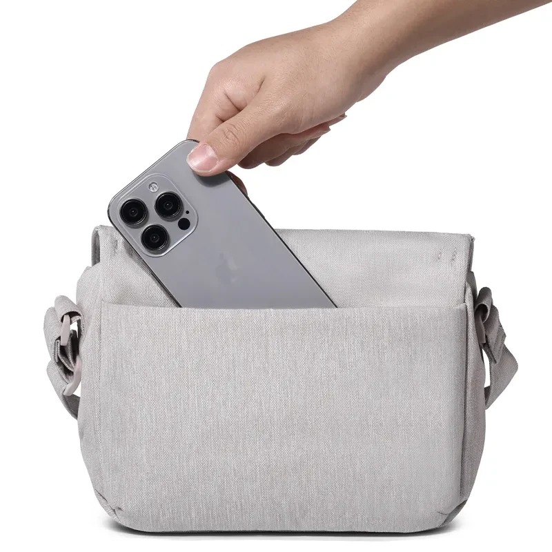 Ulanzi B011 taška přes rameno – Rear zip pocket