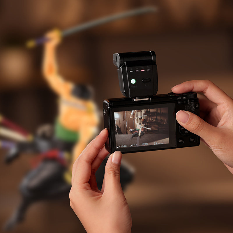 Ulanzi SL03 Spark Lite Camera Flash – On the camera