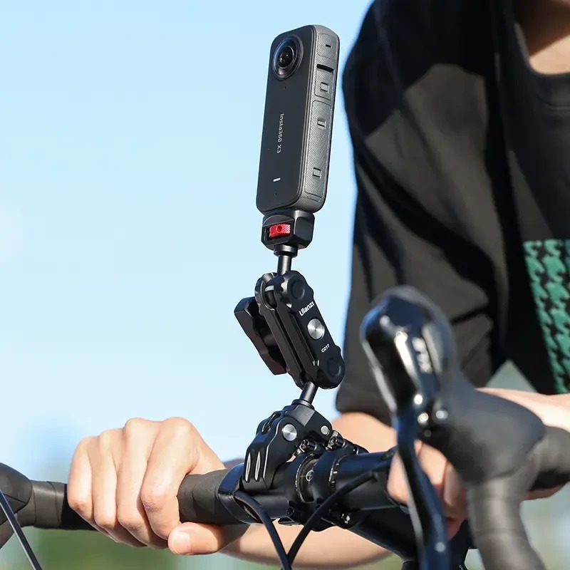Ulanzi CO17 Super Clamp s dvojitou kulovou hlavou – Camera on the handlebar