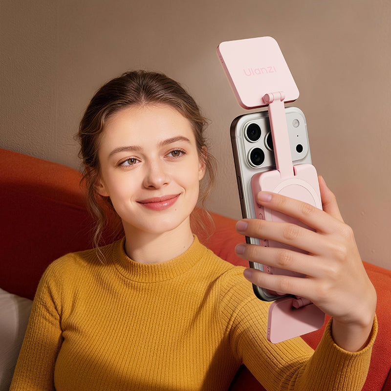 Ulanzi GL01 GlowUp světlo (Sakura Pink) – Selfies with more natural light