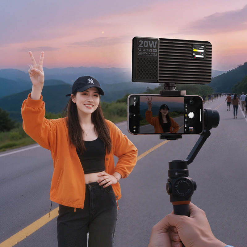 Ulanzi K20 RGB 20W panelové světlo – For mobile creators