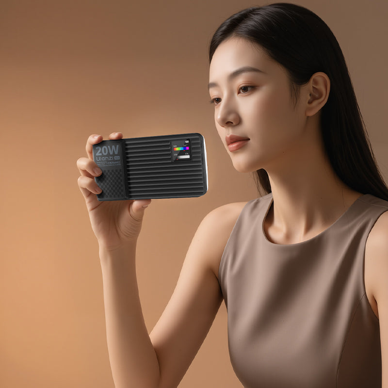 Ulanzi K20 RGB 20W panelové světlo – Light and portable