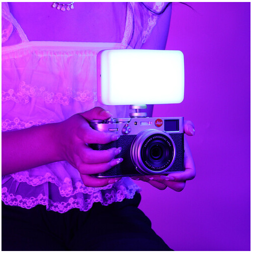 Ulanzi VL120 RGB LED světlo (černé) – A light for your camera