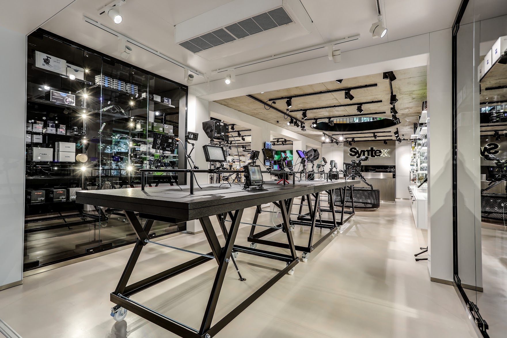 Syntex Showroom